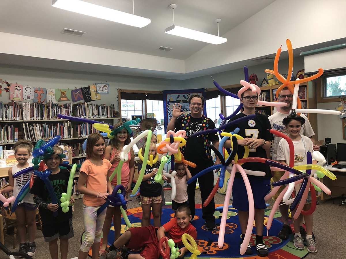 Cris Johnson, Balloon Twisting Workshop, balloons, library shows, kids programs